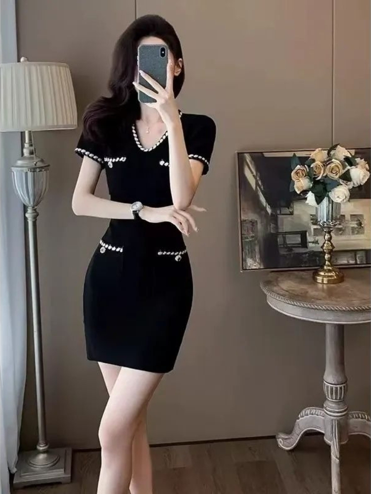 Summer Clothing Colors 2026 - 2026 Summer Black Dress with Contrasting